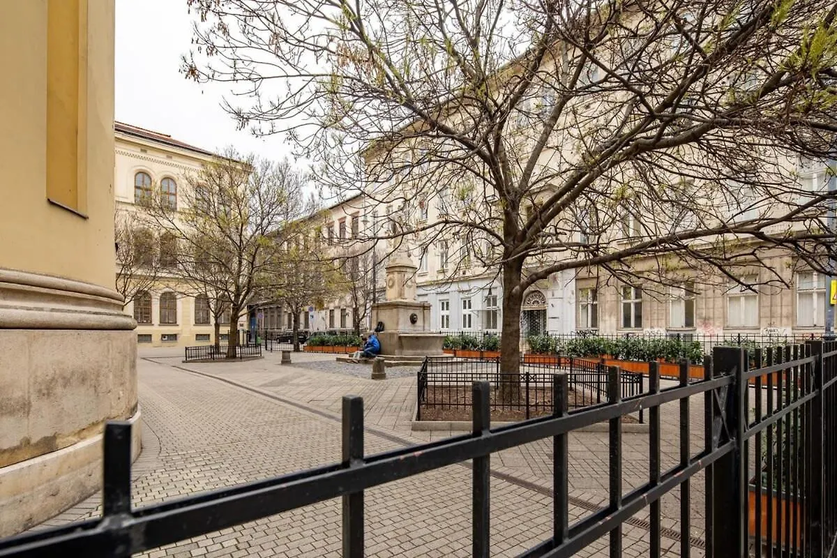 Very Central - Easy Use - Air Con Studio Budapest Hungary